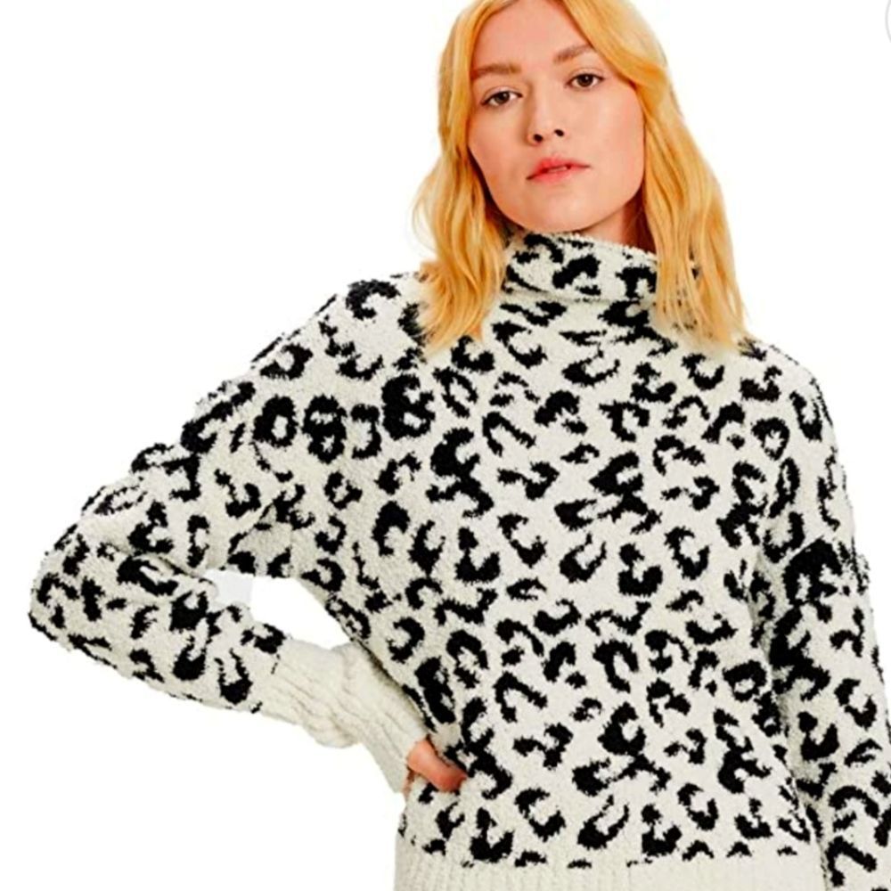Ugg Sage Mock Turtleneck- Snow Leopord